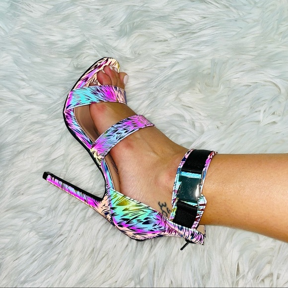 Multi patterned iridescent heel - Picture 6 of 6